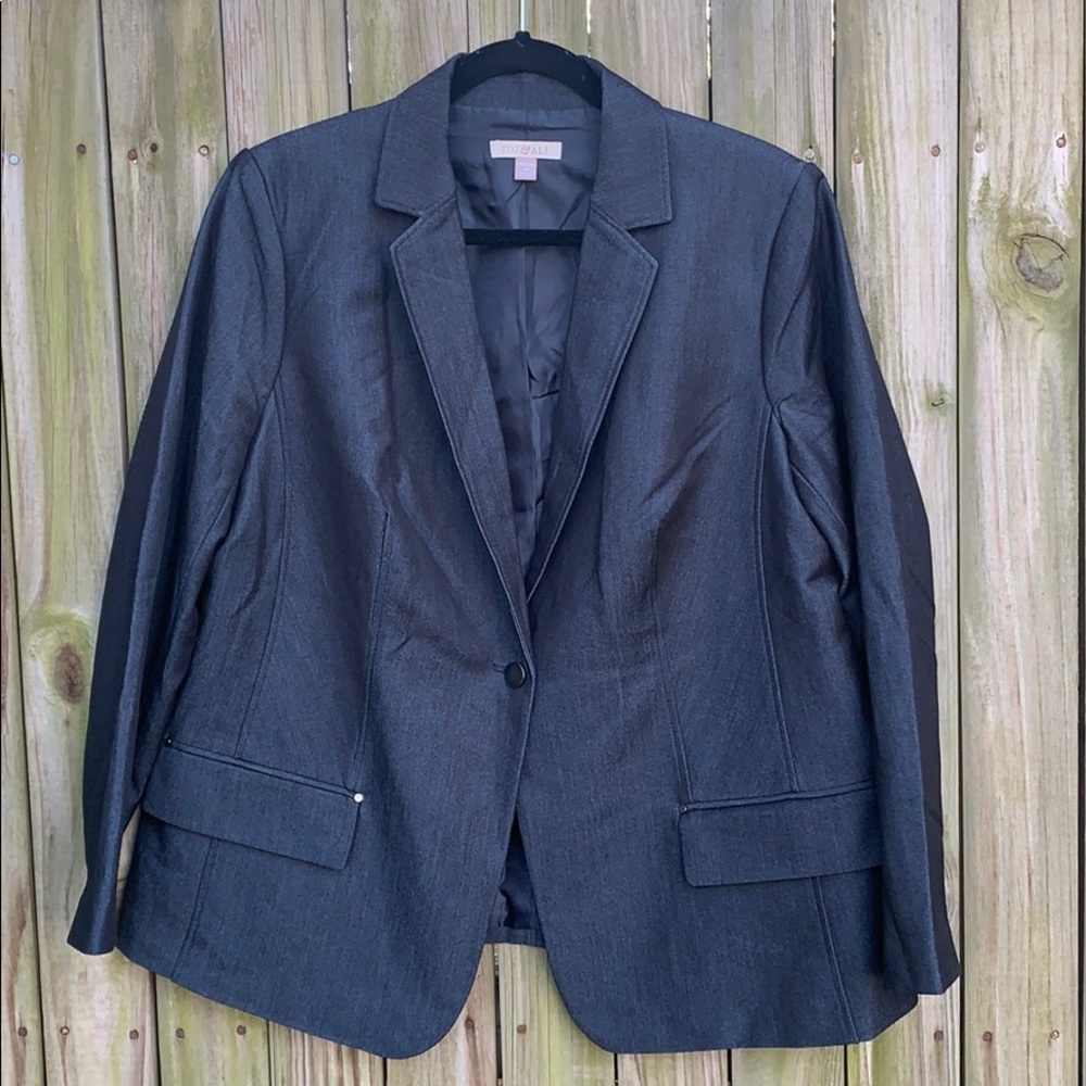 🎈LAST CHANCE! roz & ali single button blazer